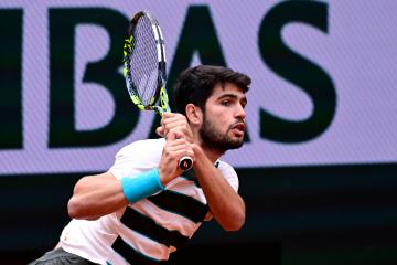 PG在线网站-意大利网球队逆转法国网球队，阿尔卡拉斯惊艳世界