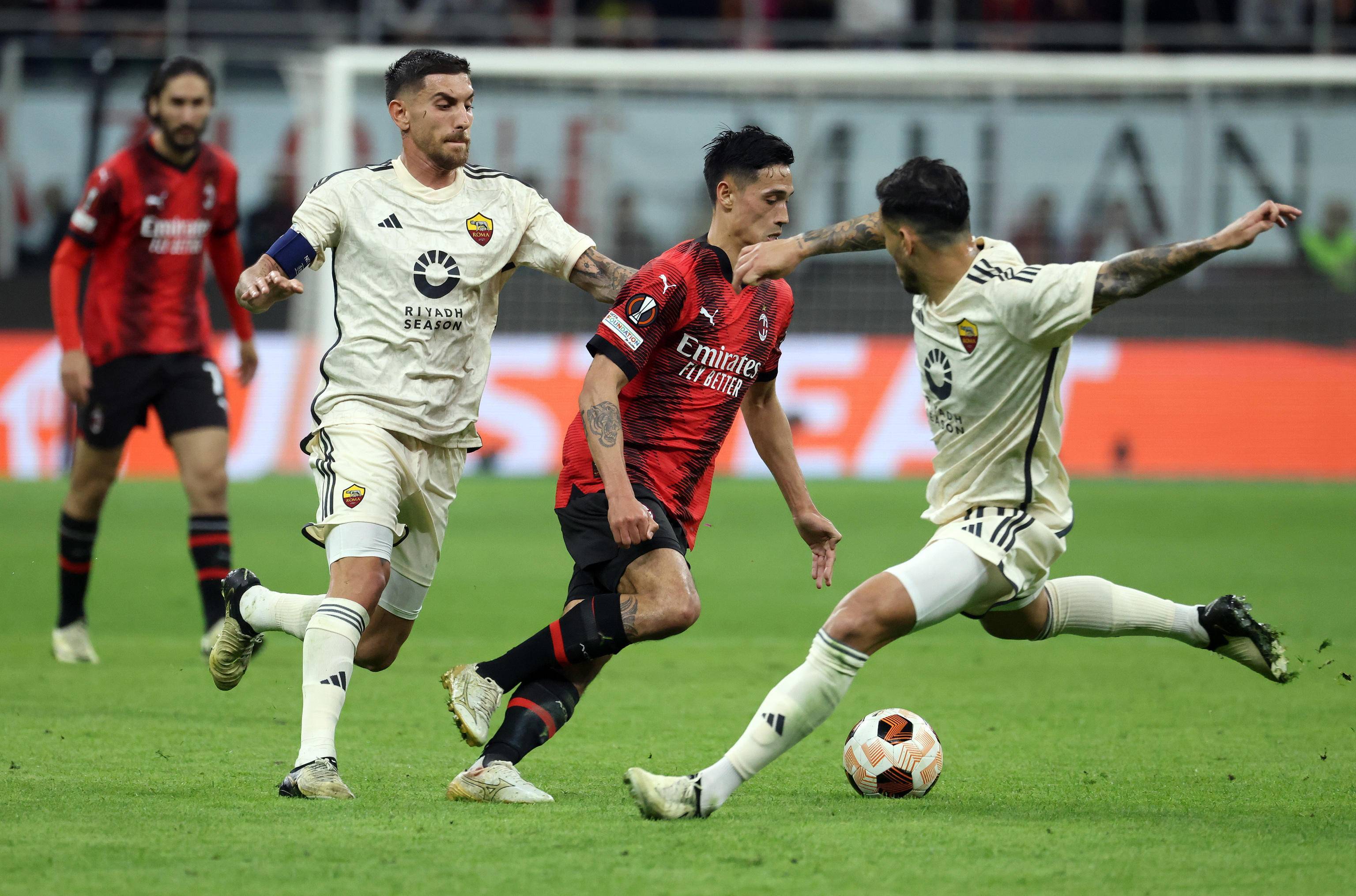 PG平台-罗马球员集体摔跤,导致主场失利