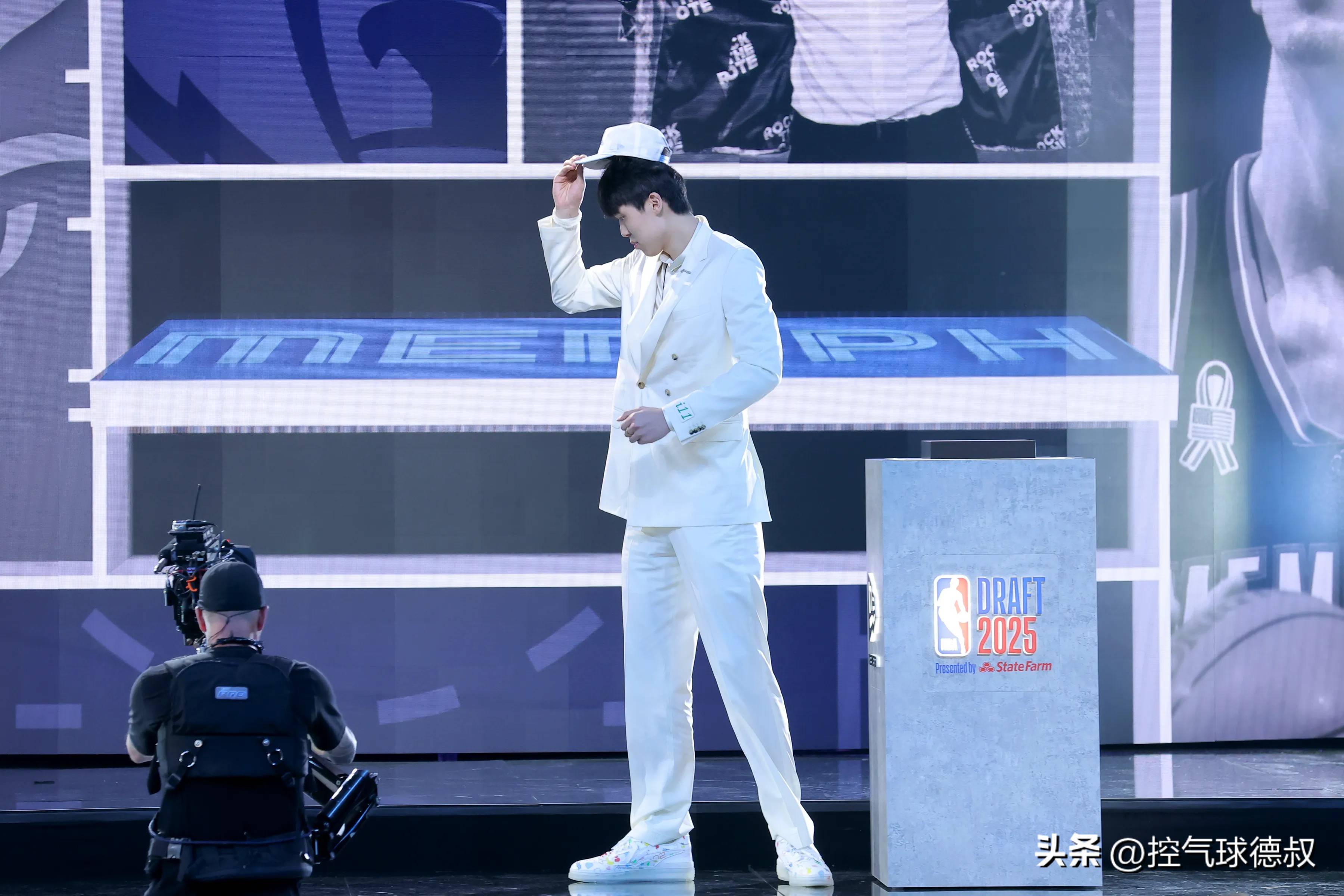 PG平台-NBA球队换帅,新教练展望未来